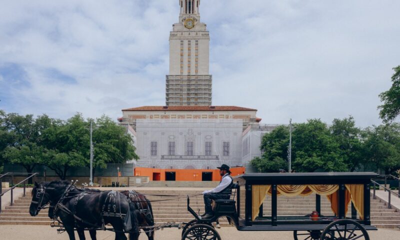 Mock funeral mourns death of academic freedom before UT System updates rule on cutting programs