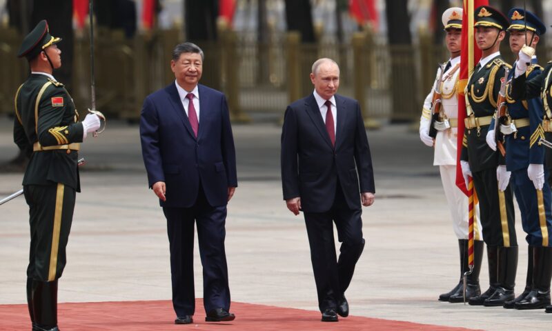Days After Hosting Trump, Xi Serves Up Tea and Smiles to Putin