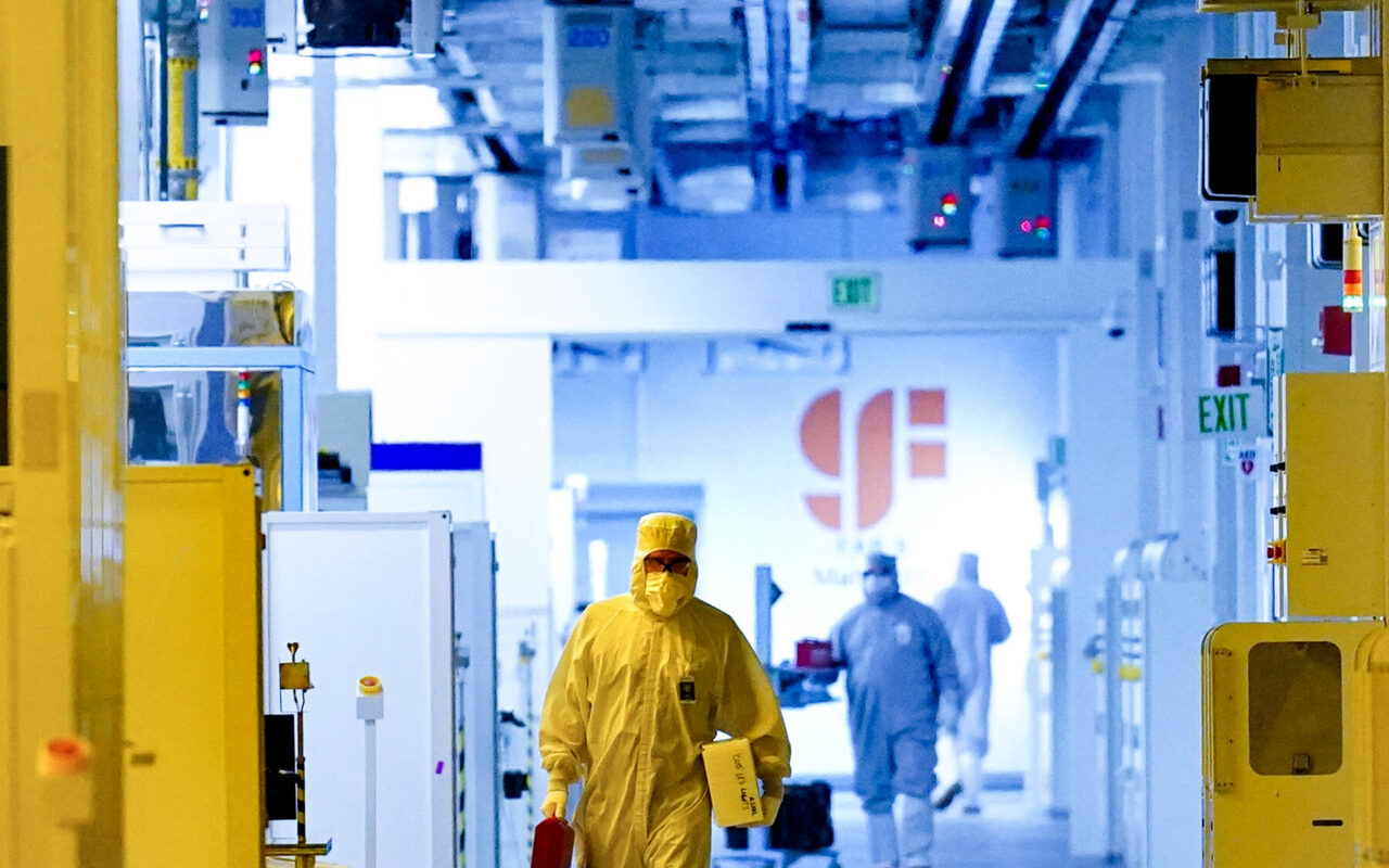 U.S. Invests $2 Billion and Takes Stake in Quantum Firms