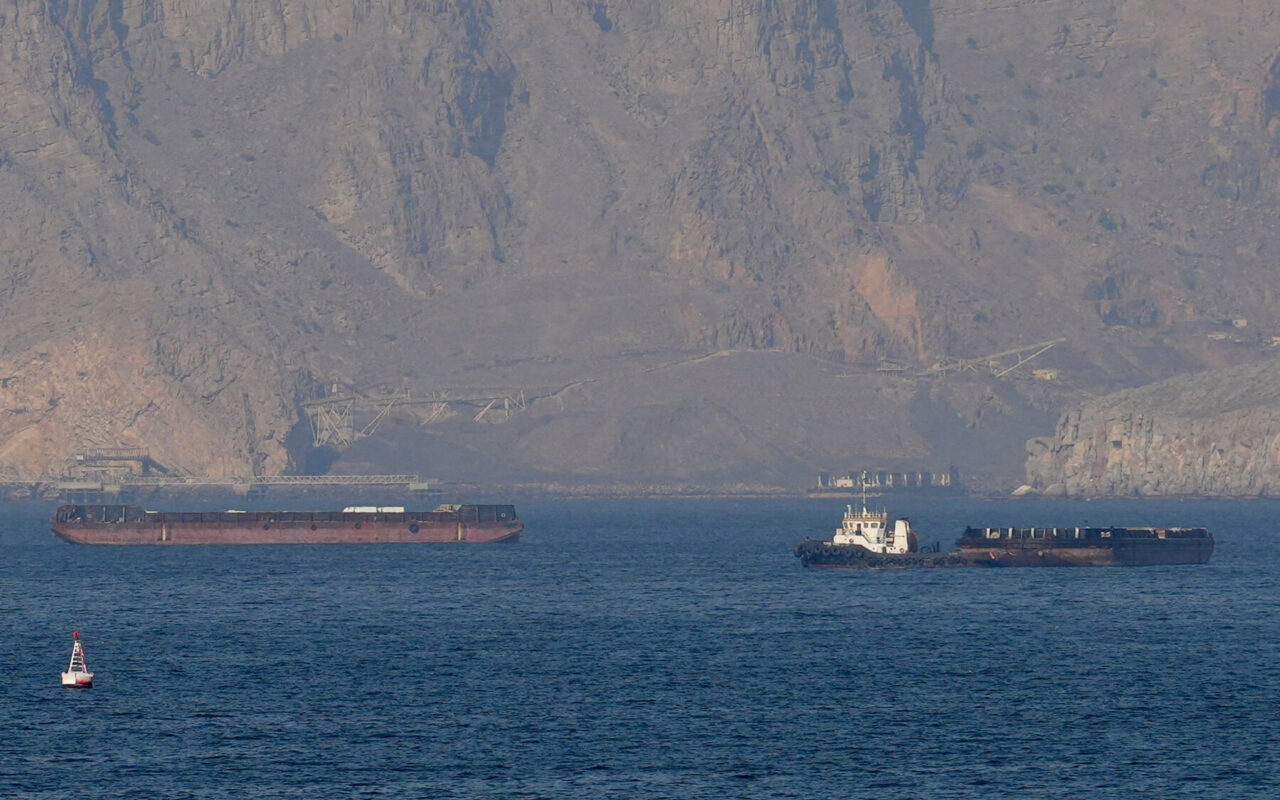 Iran and Oman in Talks Over Strait of Hormuz Ship Payment System