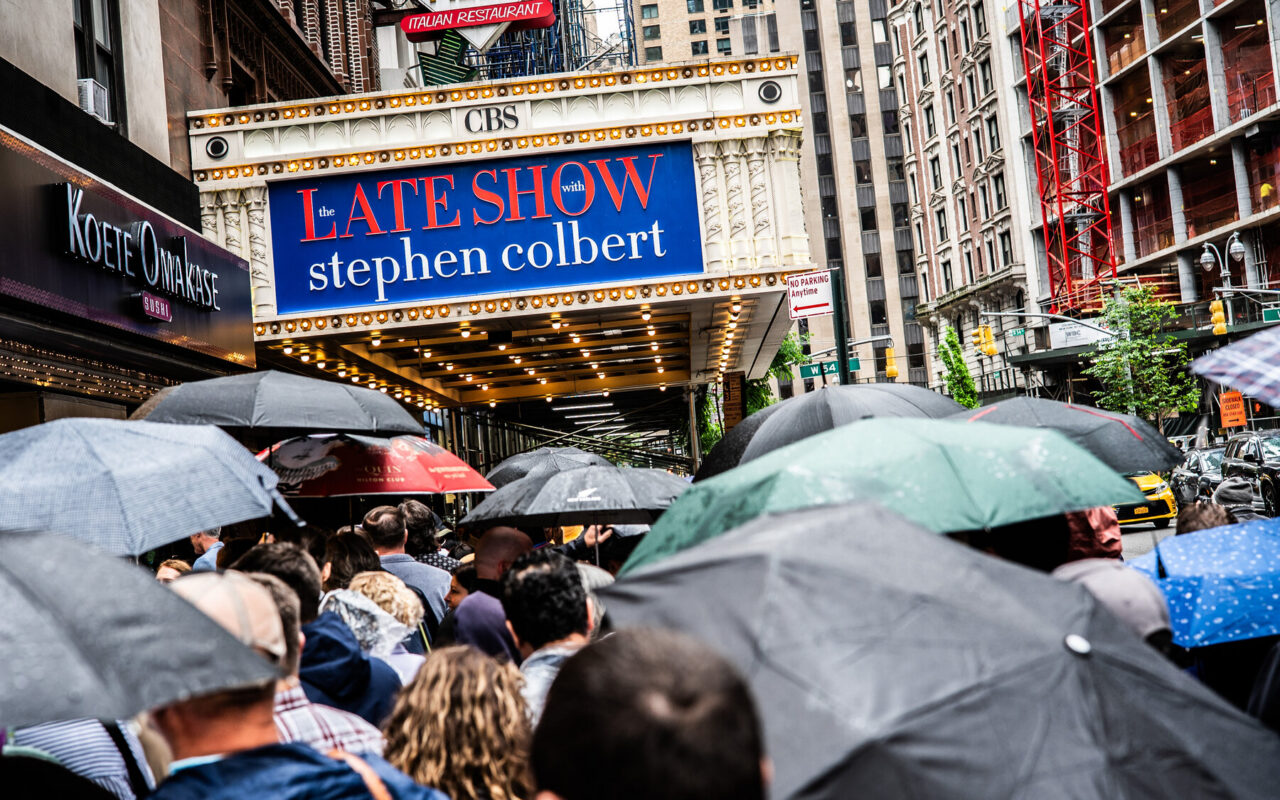 Outside Colbert’s Final Show, Fans From Near and Far Line Up for a Farewell