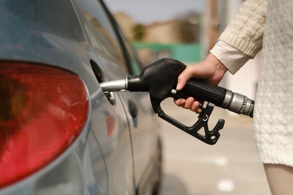 Drivers urged to do 1 thing when driving in summer to lower fuel consumption