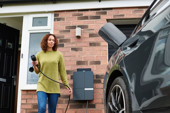 EV driveway ‘rule’ for motorists if they want to avoid issues with car battery
