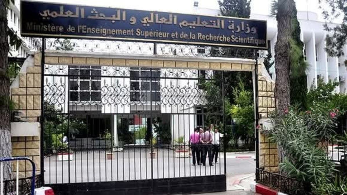 منع حفلات التخرج بالجامعات يثير عاصفة جدل في الجزائر