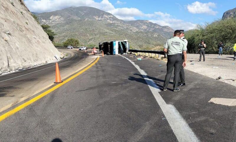 Mexico bus crash kills at least 16 Venezuelan and Haitian migrants