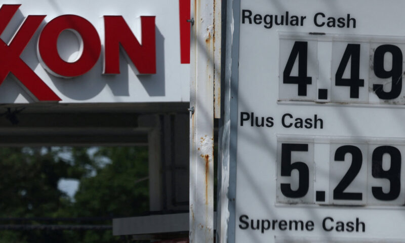 Oil Prices Fall on News of Possible Iran Deal