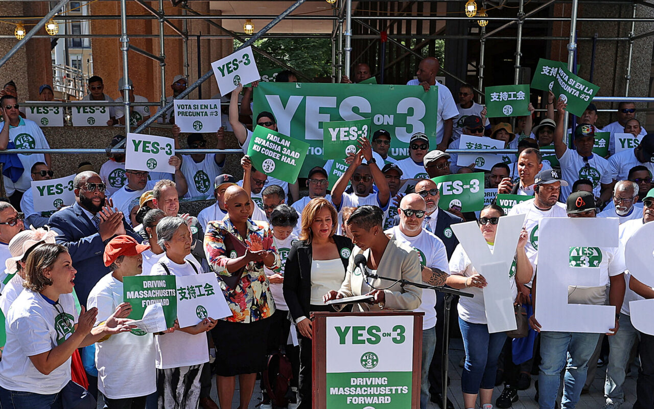 Ride-Share Drivers in Massachusetts Formally Unionize