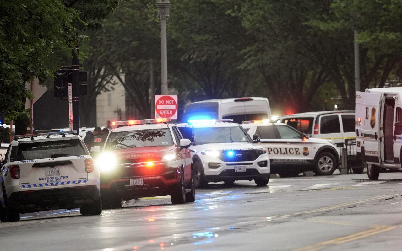 At least 2 people shot near the White House, including a possible suspect, officials say