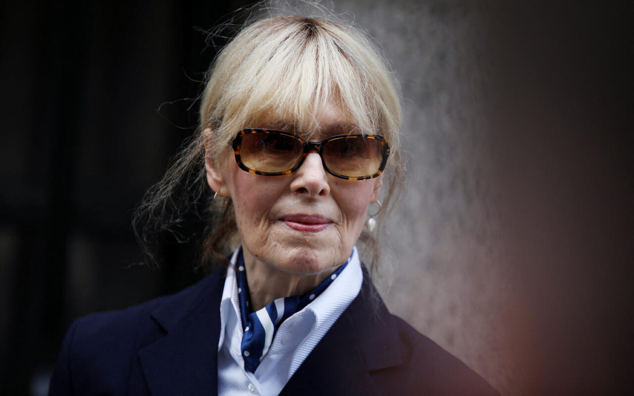 Justice Department opens criminal probe into E. Jean Carroll
