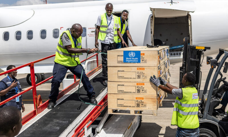 U.S. plans to send Americans exposed to Ebola to facility in Kenya
