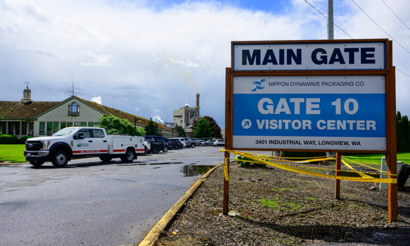 6 bodies recovered from Washington paper mill as effort to dilute contaminated water is underway