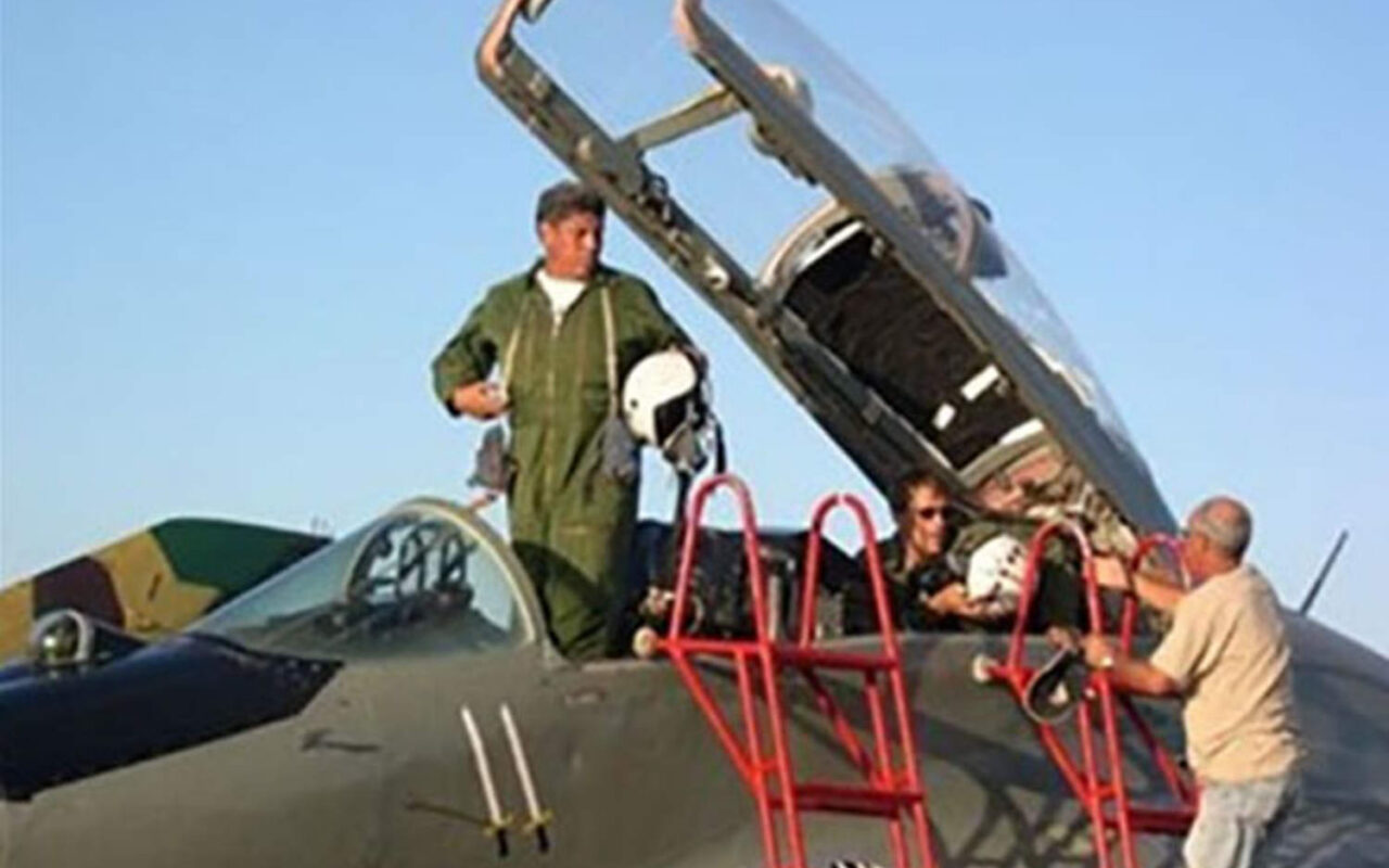 Cuban pilot listed in Raúl Castro indictment sentenced on immigration fraud case