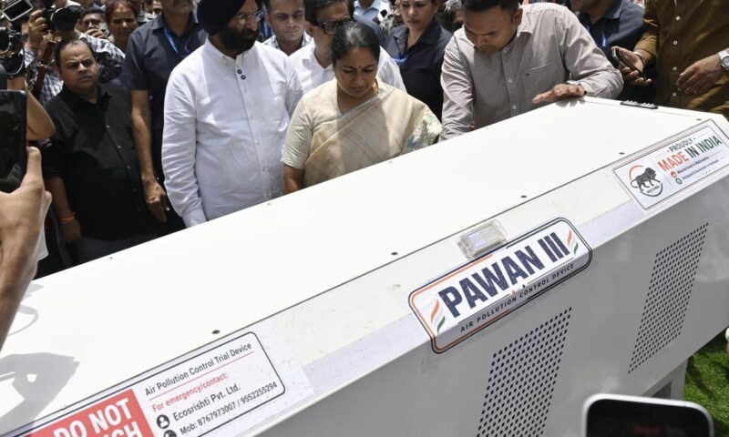 CM reviews projects to curb air pollution
