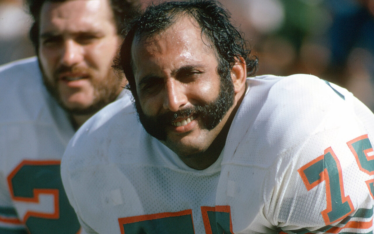 Manny Fernandez, Bulwark of Dolphins’ Defense, Dies at 79