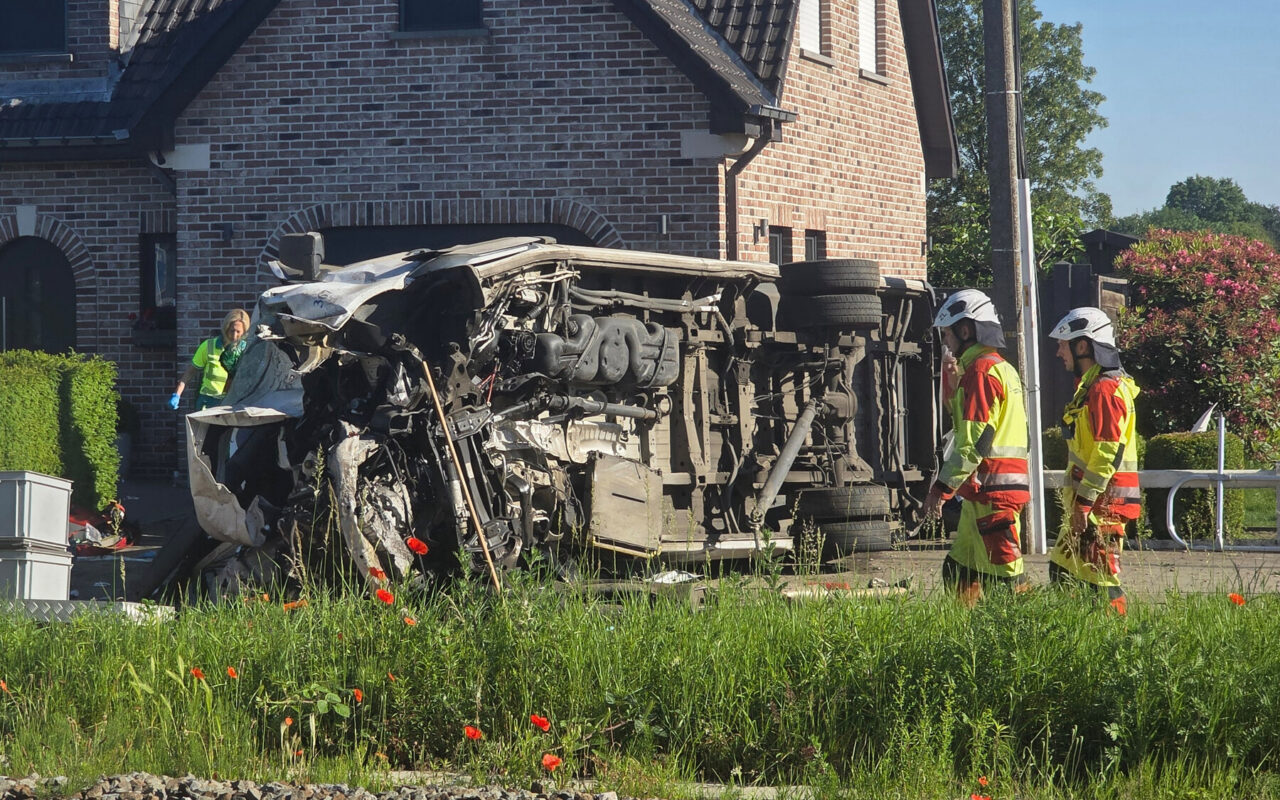 Train Hits School Minibus in Belgium, Leaving at Least 4 Dead