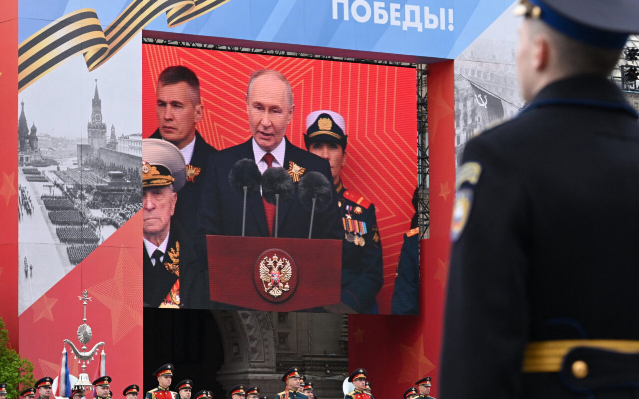 High-Level British Spy Warns of Expanding Russia Threat