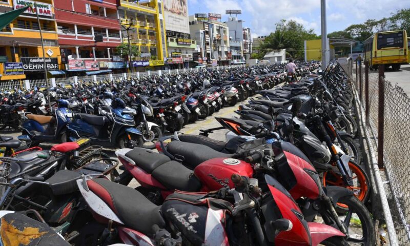 Parking woes continue to haunt motorists in Puducherry new bus stand