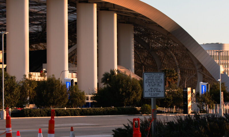 The $400 Million Showdown Between a Billionaire and a California Mayor