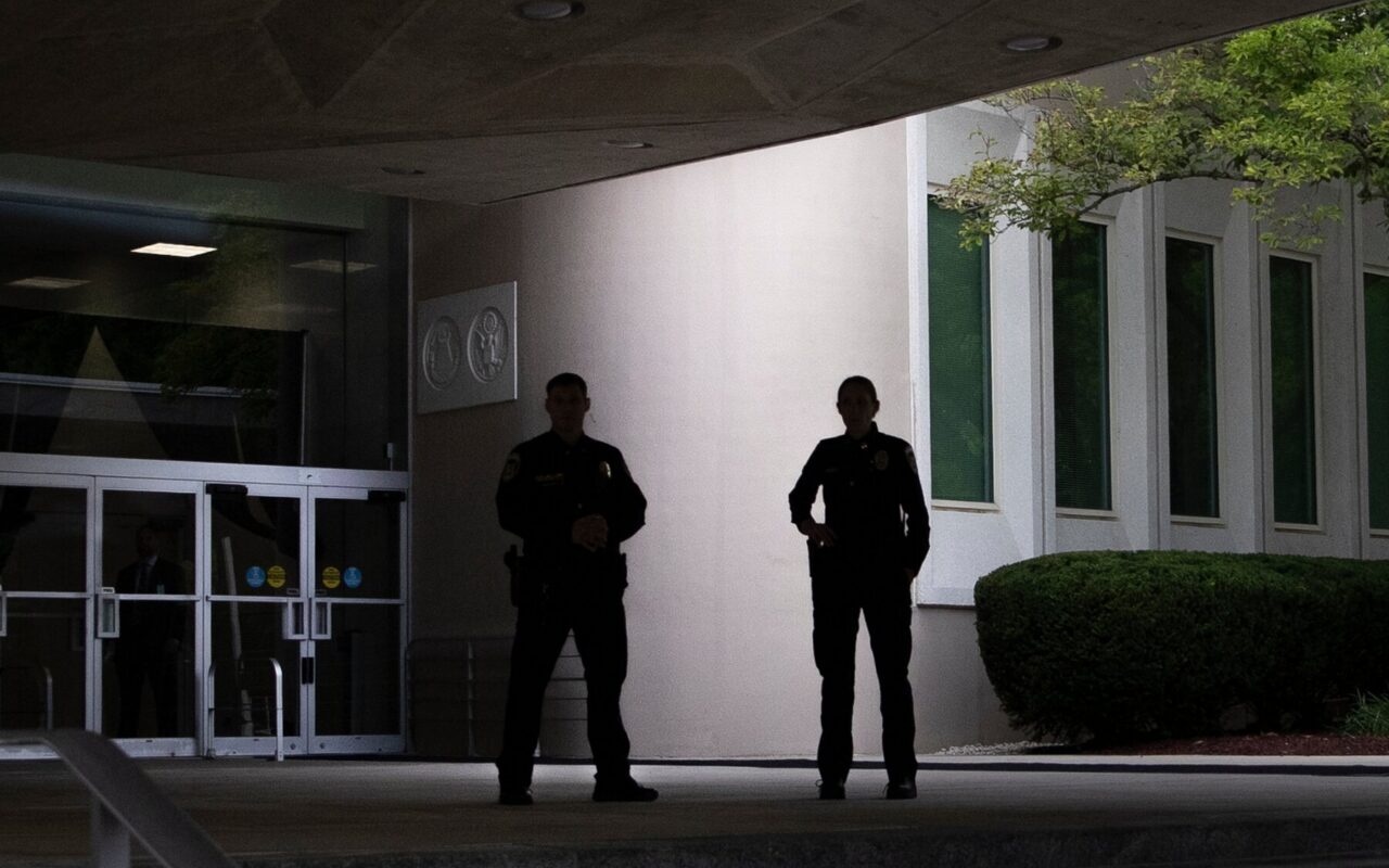 F.B.I. Arrests C.I.A. Official With $40 Million in Gold Bars in His Home