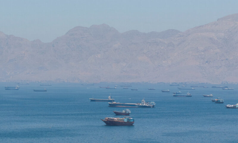 U.S. and Iran Move Toward Agreement to Reopen the Strait of Hormuz