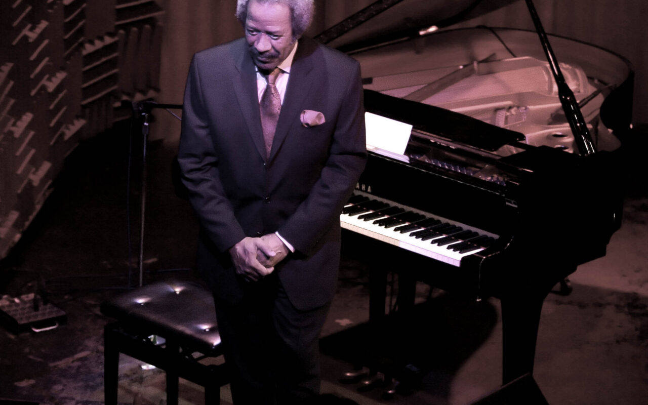 When a Reluctant Songwriting Star Found Refuge on a New York Stage