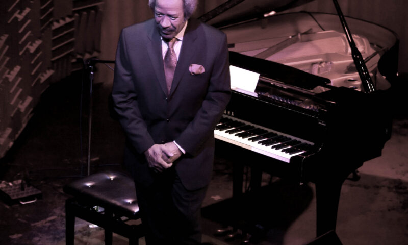 When a Reluctant Songwriting Star Found Refuge on a New York Stage