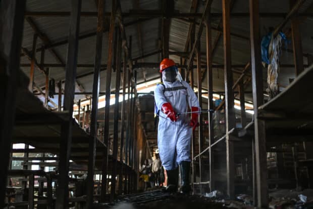 Another Ebola treatment center burned in Congo, with 18 patients fleeing