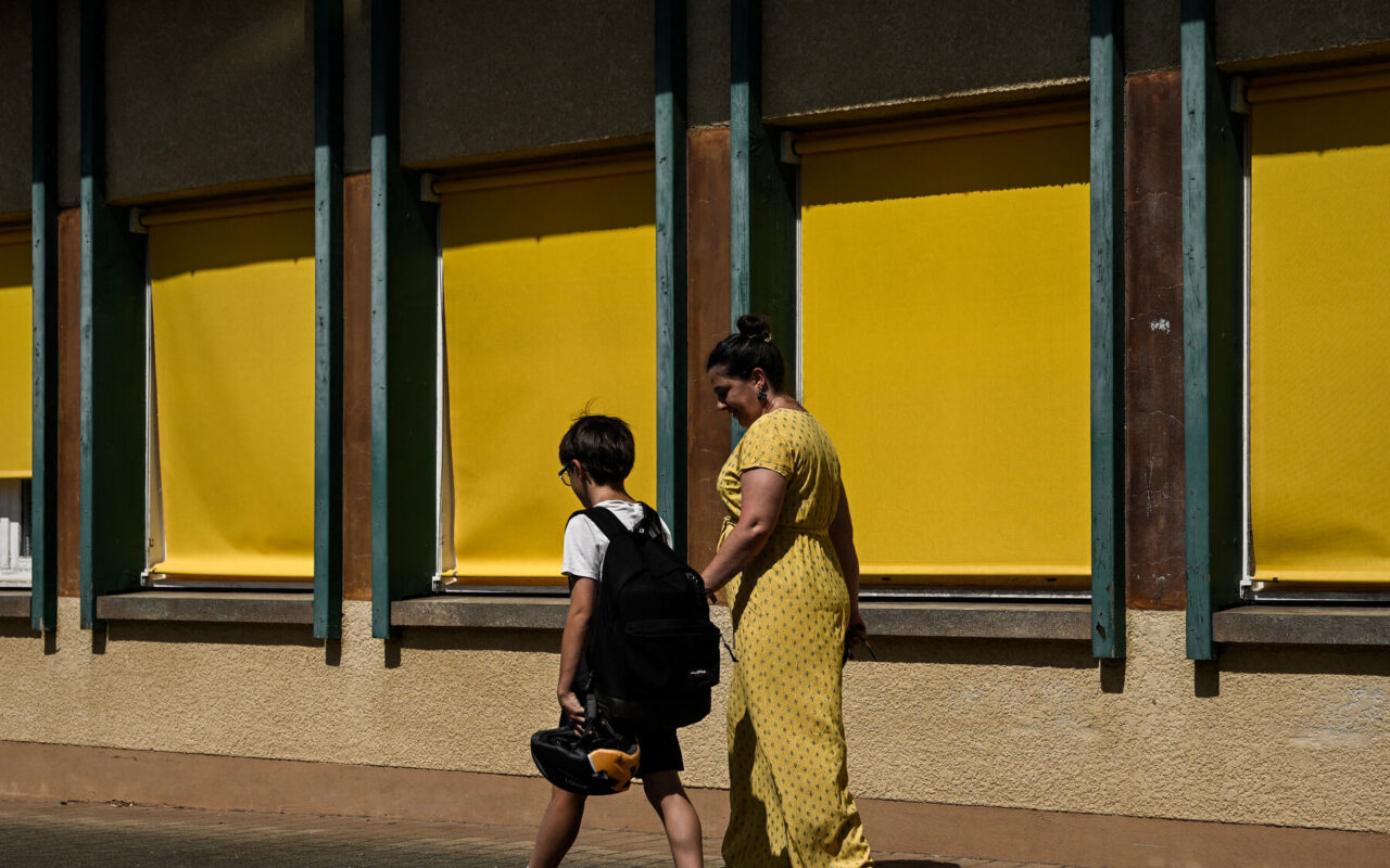 As Climate Change Extends Europe’s Heat Season, Schools Bake