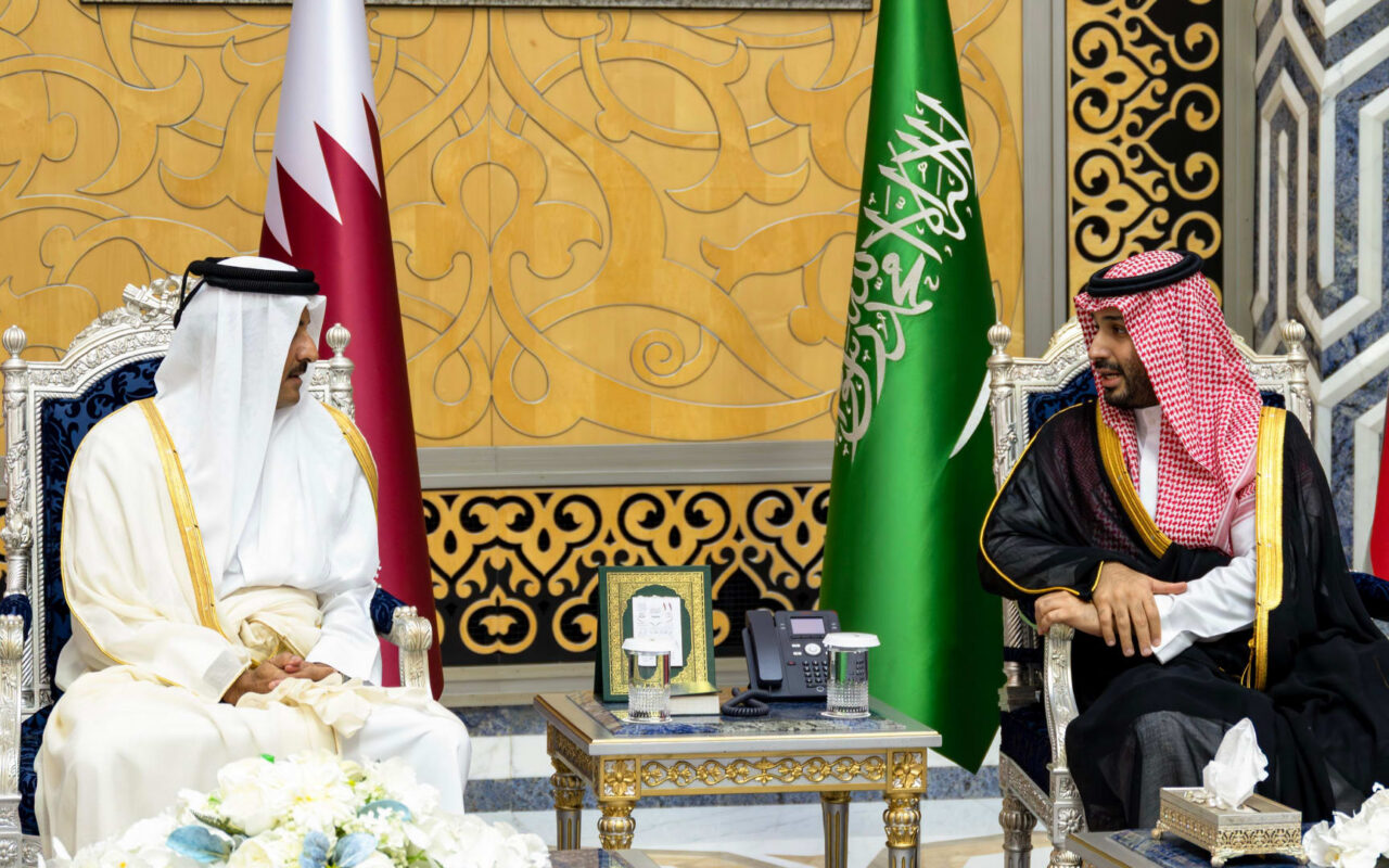 أمير قطر وولي العهد السعودي يبحثان جهود التهدئة في المنطقة