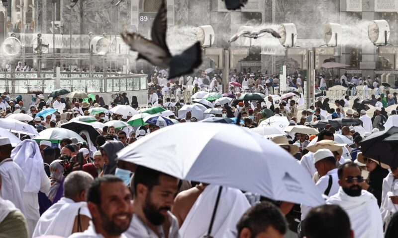 روبوت بالذكاء الاصطناعي يقدم إرشادات صحية بـ97 لغة للحجاج في السعودية