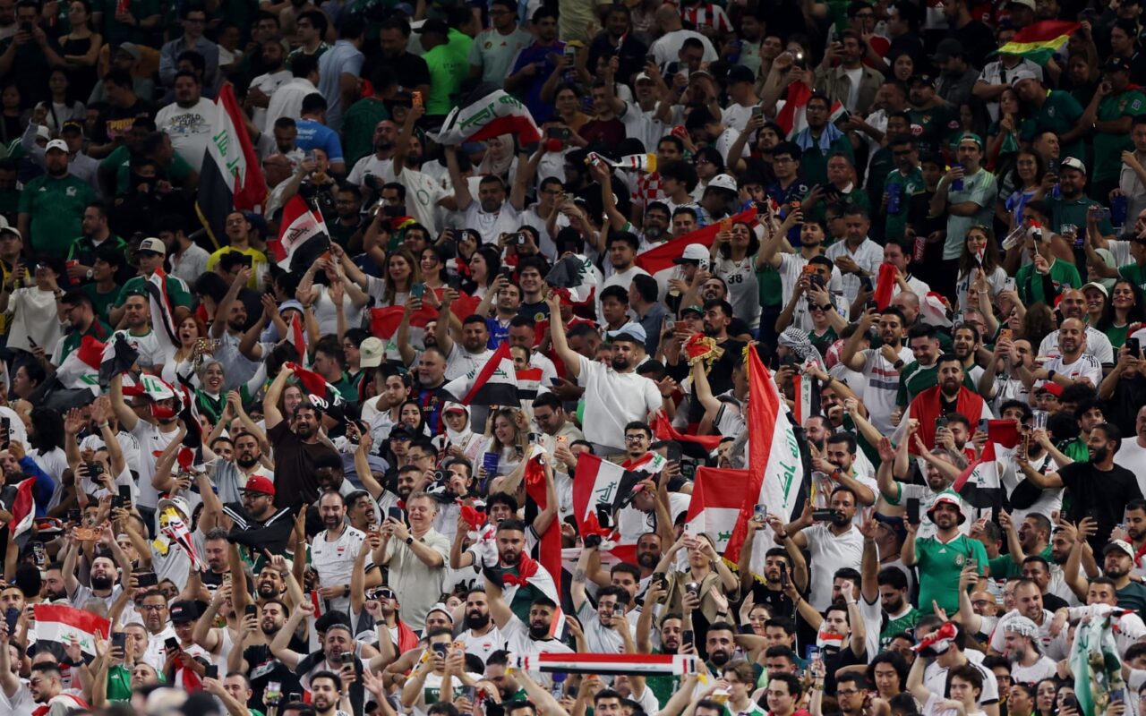 قميص أيقوني وهدف تاريخي.. إليك أبرز 4 ذكريات لمنتخب العراق في كأس العالم
