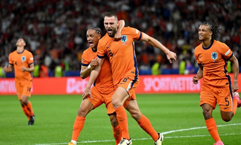 استبعاد “مفاجئ” لظهير ليفربول.. هولندا تعلن قائمتها في كأس العالم 2026