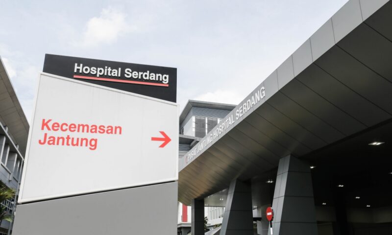 Anwar applauds Serdang Hospital team for world-class, life-saving cardiac care