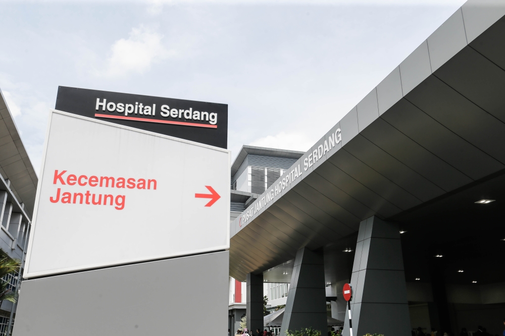Anwar applauds Serdang Hospital team for world-class, life-saving cardiac care