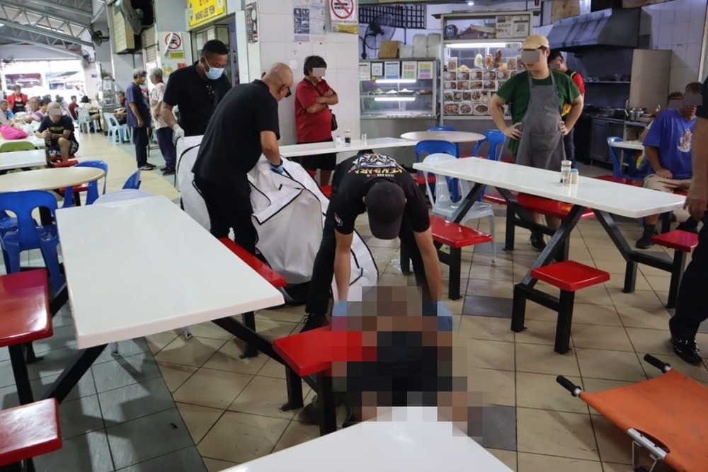 Man found dead after collapsing from chair at Sarikei open‑air market, police rule out foul play