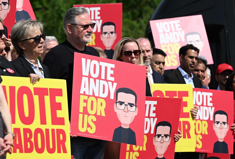 Would-be challenger to UK PM faces uphill battle in key vote