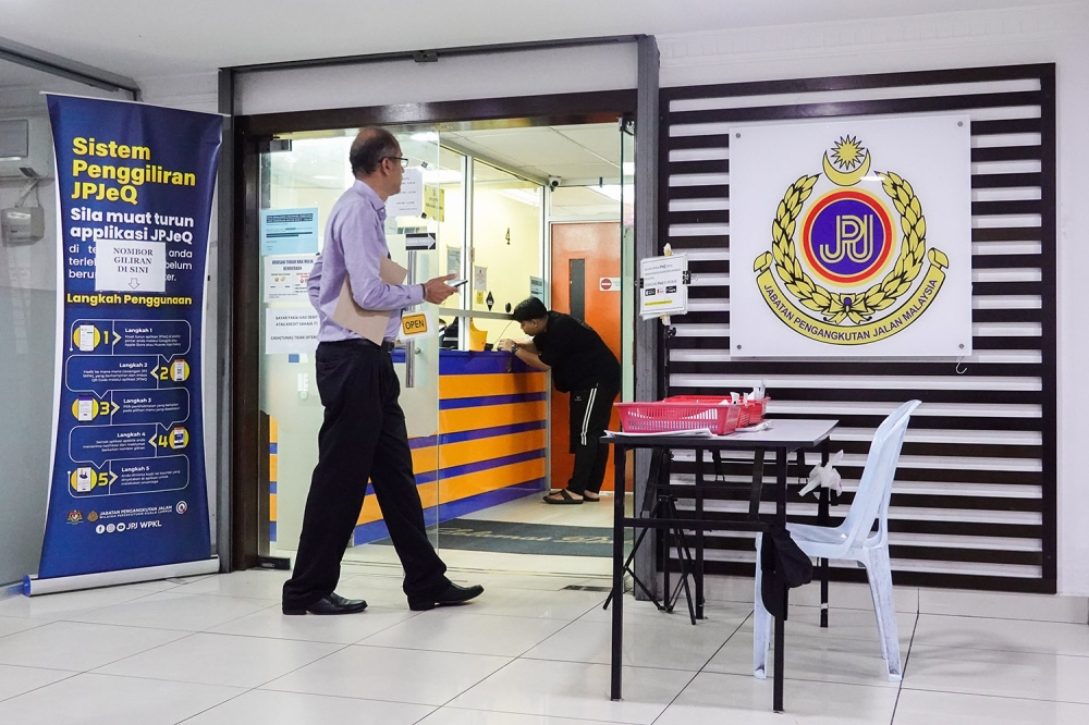 JPJ suspends online vehicle ownership transfers nationwide starting today after fraud complaints