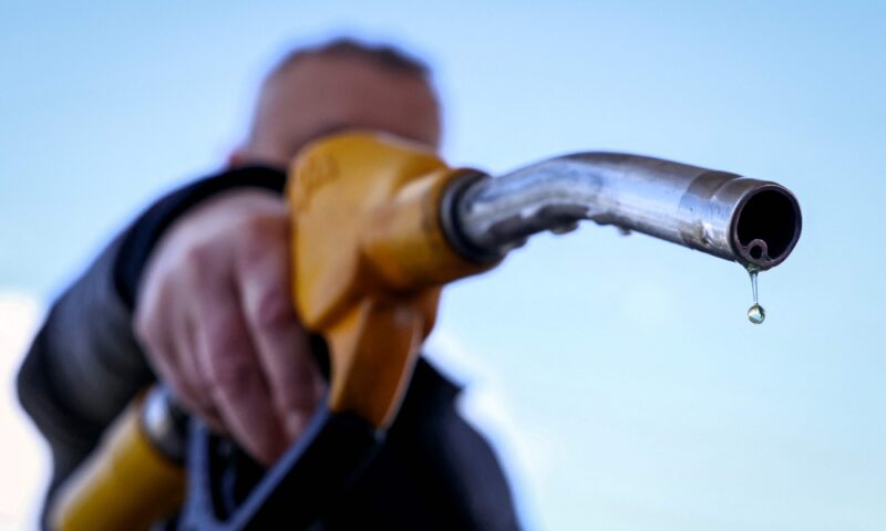 Oil prices fall over 5pc on optimism for Iran deal despite Trump caution