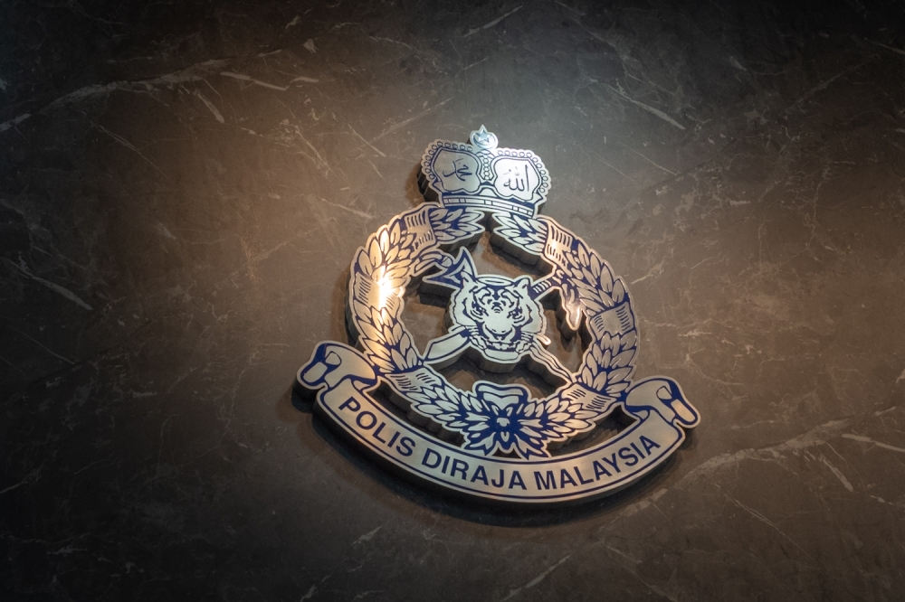 Kajang SILK Highway crash: Couple seriously injured after speeding car loses control on downhill stretch