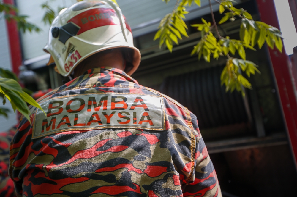 Child dies, 11 injured in three‑car collision near Muadzam Shah, Pahang JBPM confirms