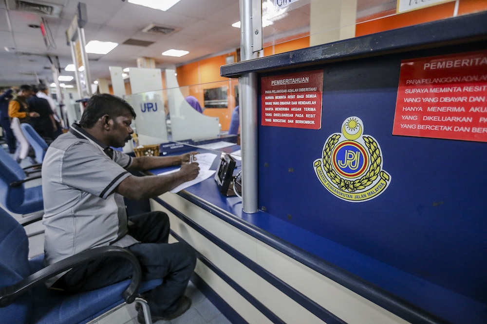 JPJ to restore online vehicle ownership transfer service immediately, Anthony Loke announces