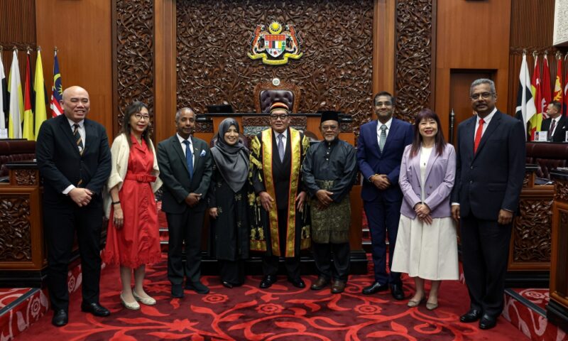 Three senators sworn in at Dewan Negara, including UniMAIWP vice-chancellor and two reappointments