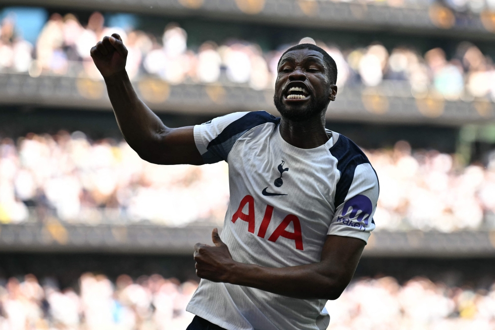 Spurs win to relegate West Ham as Guardiola, Salah say Premier League farewells
