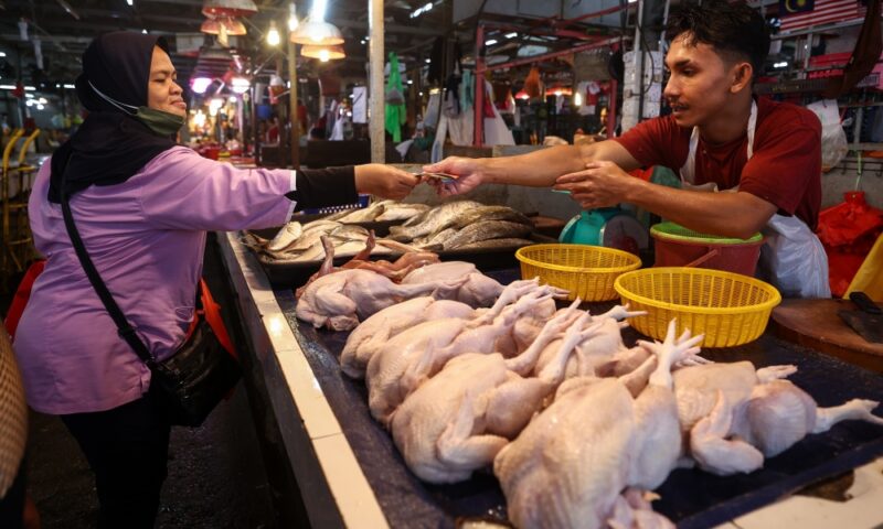 ‘Purchasing power is in your hands’: Economy minister urges Malaysians to compare prices amid rising cost concerns