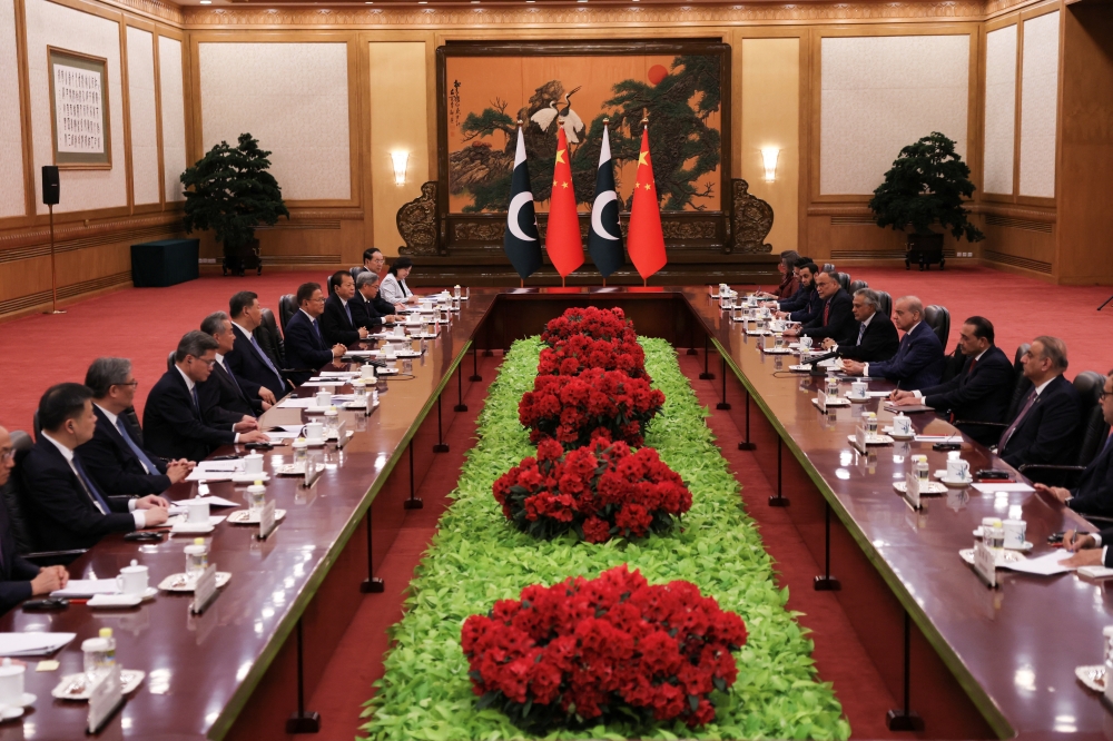 China’s Xi holds talks with Pakistan’s Sharif as Iran war diplomacy stalls