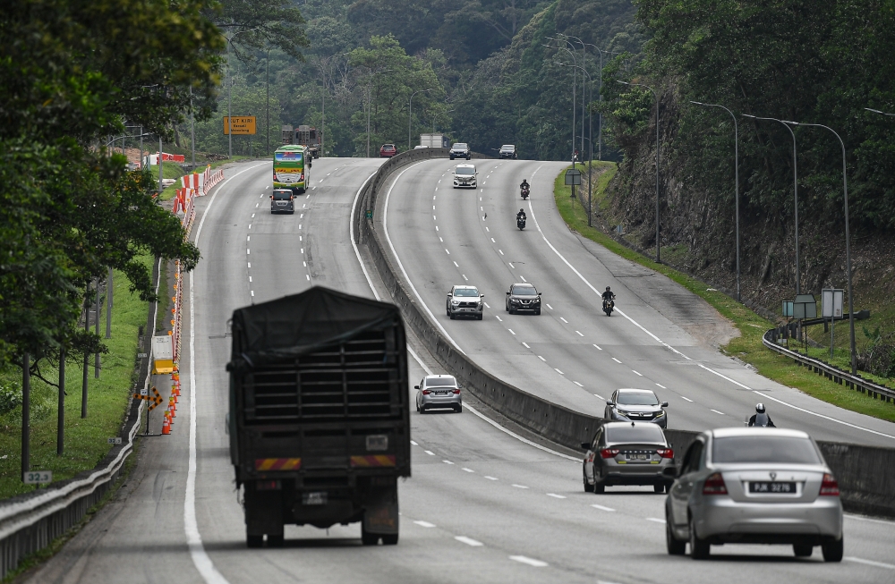 Holiday crush: Over three million vehicles expected on KLK, LPT1 highways during long break