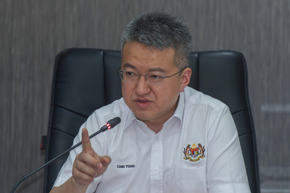 Will MCA back Perikatan again? As GE16 nears, DAP leader dares Wee Ka Siong to come clean