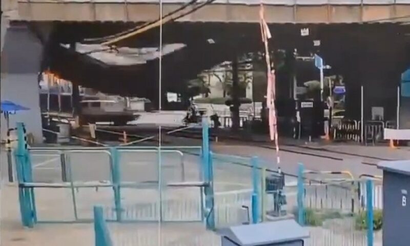 Seoul overpass collapses, killing three and injuring three midway through demolition (VIDEO)
