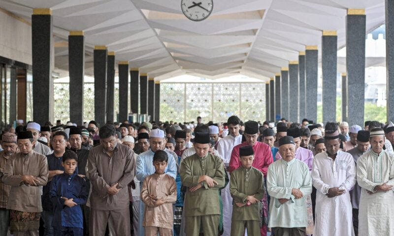 Ministers urge Muslims to reflect on sacrifice, unity in Aidiladha messages