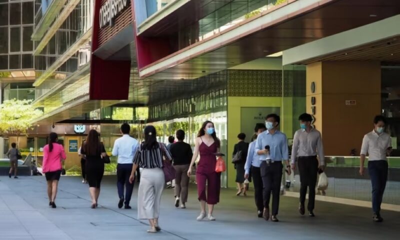 Report: Singapore salaries rise at slower pace, but workers gain more purchasing power in 2025